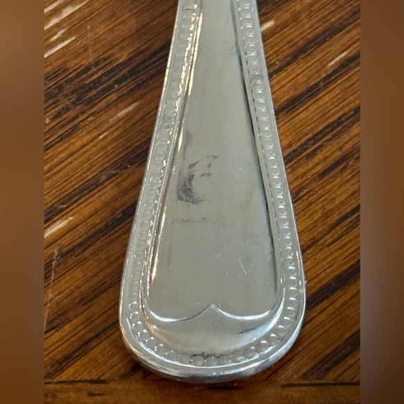 TOWLE 18/0 LIVING COLLECTION Zoe 11 pieces Fork Spoon knife serving spoon & fork - Picture 3 of 11